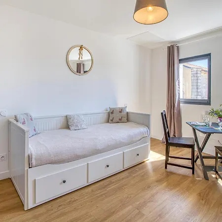 Pet Friendly Apartment Le Chateau-d'Oleron